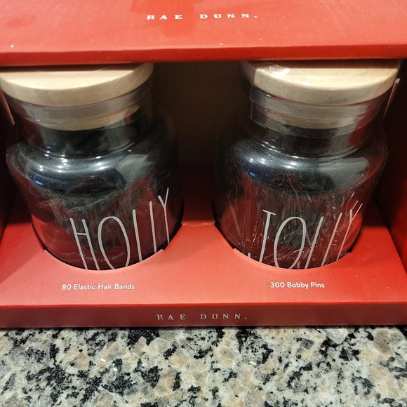 Rea Dunn. HOLIDAY GIFT SET 80 ELASTIC HAIR BANDS + 300 BOBBY PINS IN GLASS JARS - Picture 1 of 6